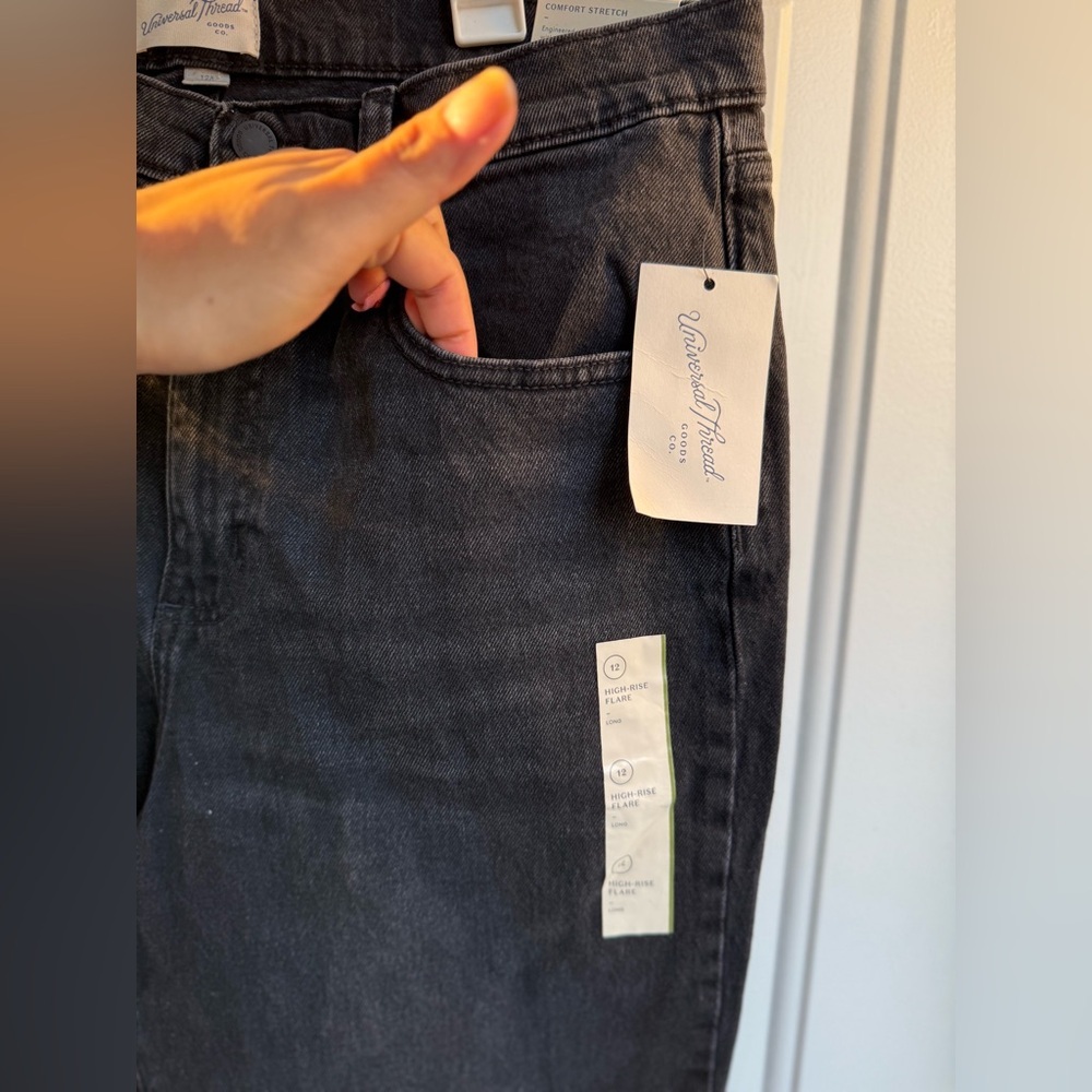 Universal Thread Women's Dark Flare Jeans Size 12 - Picture 2 of 6